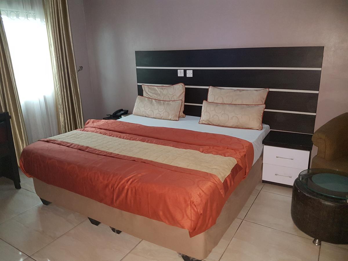 Royal Terrace Hotel & Towers Lagos Ngoại thất bức ảnh